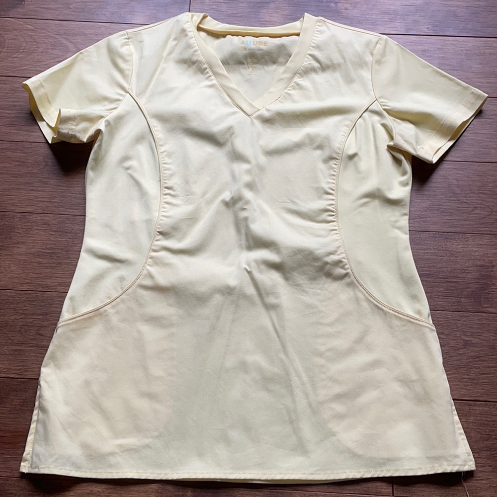 Allure Scrub Top